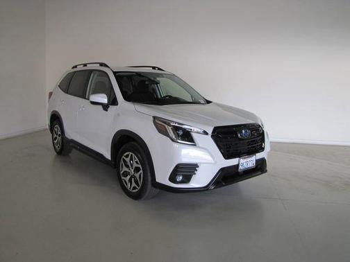 White 2024 Subaru Forester Premium