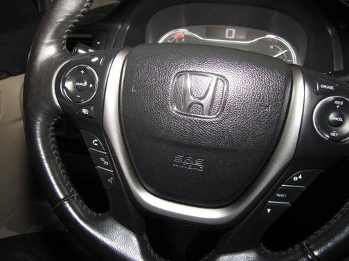 Red 2019 Honda Ridgeline RTL