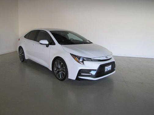 Super White 2021 Toyota Corolla SE