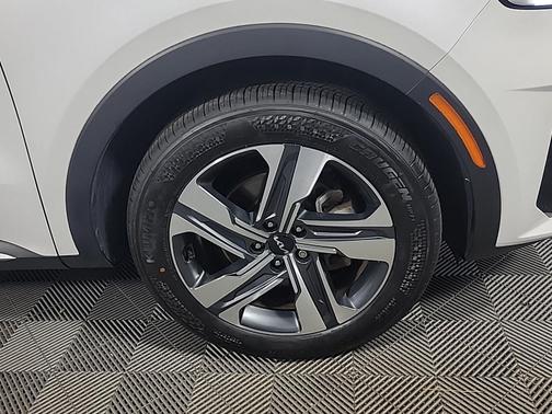 Snow White Pearl 2023 Kia Sorento Hybrid SX Prestige