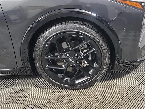 Interstellar Gray 2025 Kia K4 GT-Line Turbo
