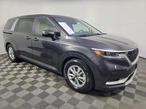 2024 Kia Carnival LX