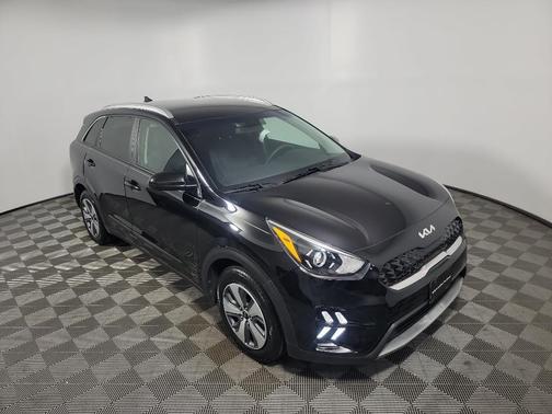 2022 Kia Niro LX