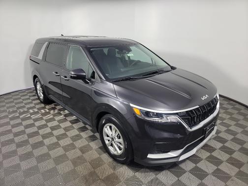 2022 Kia Carnival LX