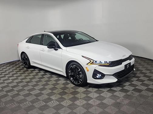Glacial White Pearl 2023 Kia K5 GT-Line