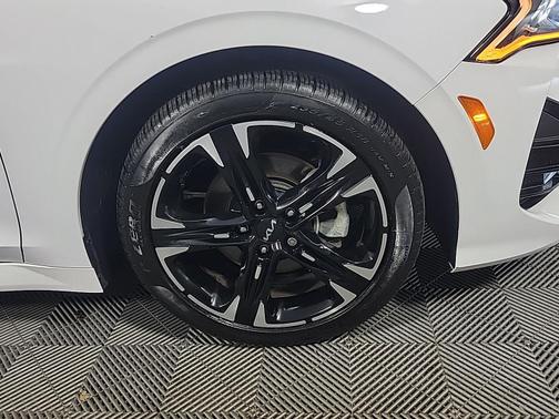 Glacial White Pearl 2023 Kia K5 GT-Line