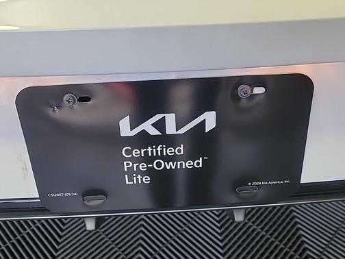 Glacial White Pearl 2023 Kia K5 GT-Line