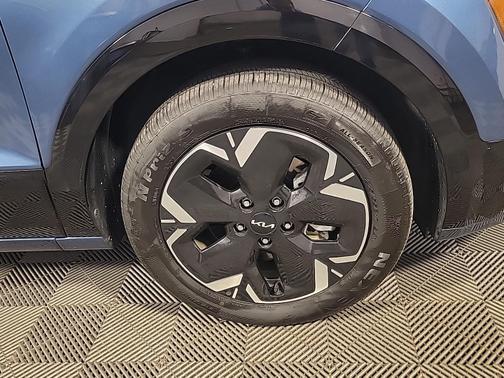 Mineral Blue 2025 Kia Niro EV Wind
