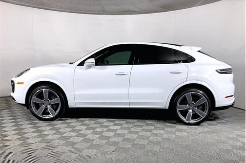 2022 Porsche Cayenne Platinum Edition