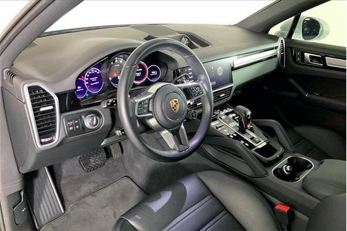 2022 Porsche Cayenne Platinum Edition
