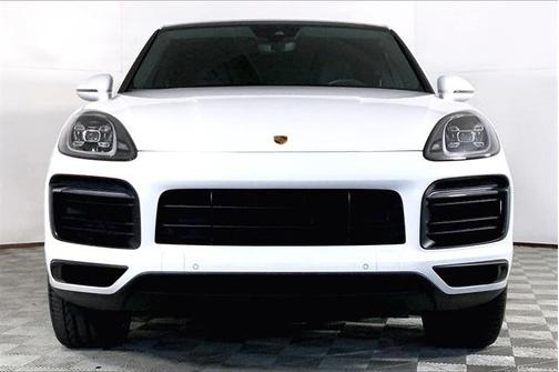 2022 Porsche Cayenne Platinum Edition