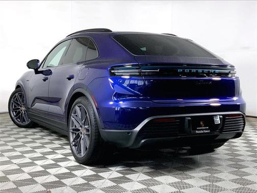 2025 Porsche Macan 4S