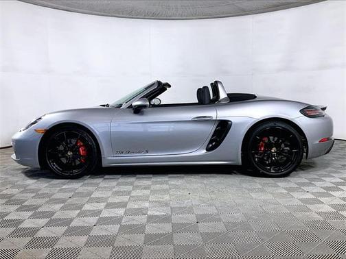 2025 Porsche 718 Boxster S