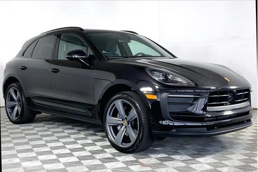 2024 Porsche Macan Base