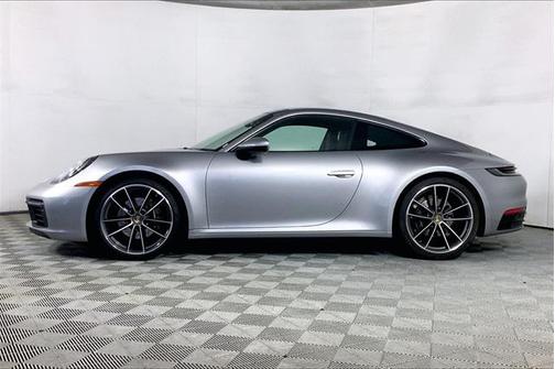2022 Porsche 911 Carrera
