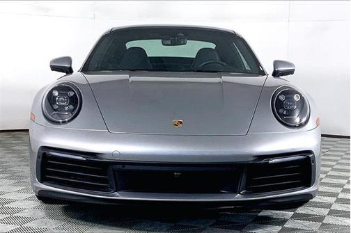2022 Porsche 911 Carrera