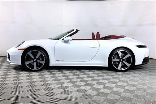 2025 Porsche 911 Carrera