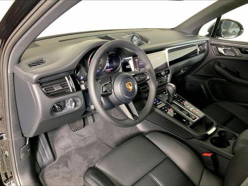 Jet Black 2026 Porsche Macan Macan