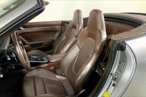 2021 Porsche 911 Carrera