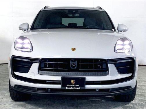 Chalk 2026 Porsche Macan Macan