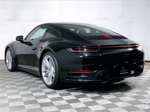 2024 Porsche 911 Carrera 4