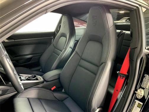 2024 Porsche 911 Carrera 4