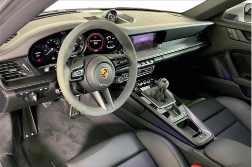 2024 Porsche 911 Carrera 4 GTS