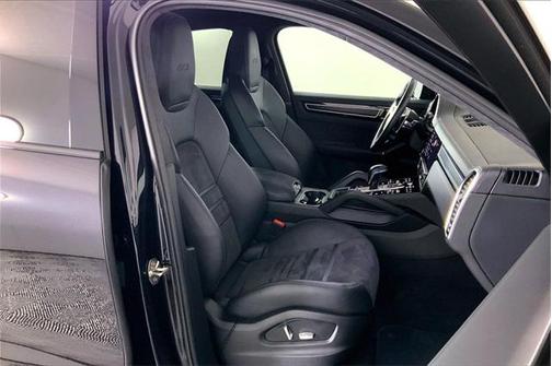 2021 Porsche Cayenne GTS