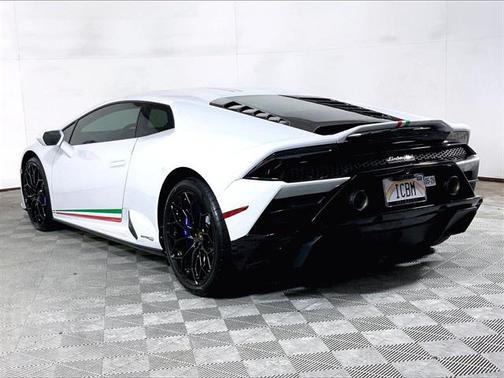 2021 Lamborghini Huracan EVO Base