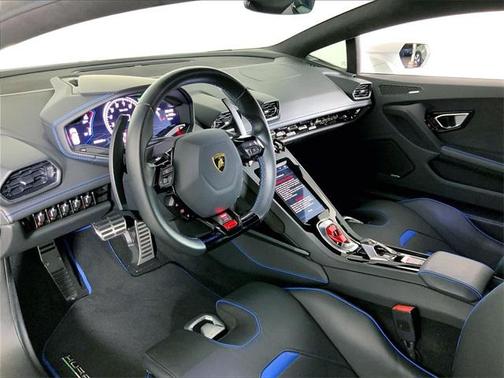 2021 Lamborghini Huracan EVO Base