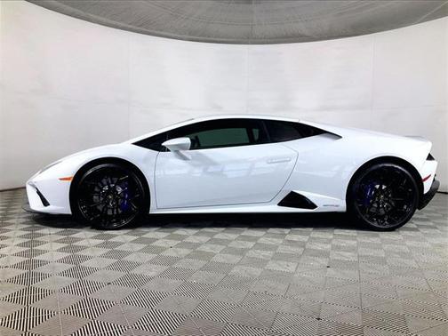 2021 Lamborghini Huracan EVO Base