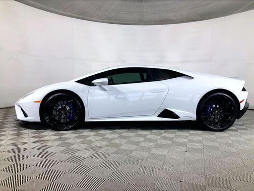 2021 Lamborghini Huracan EVO Base