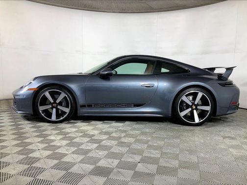 2026 Porsche 911 Carrera