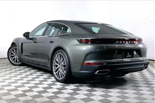 2025 Porsche Panamera 