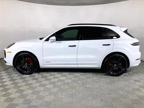 2021 Porsche Cayenne GTS