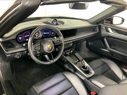 2020 Porsche 911 Carrera 4S Cabriolet