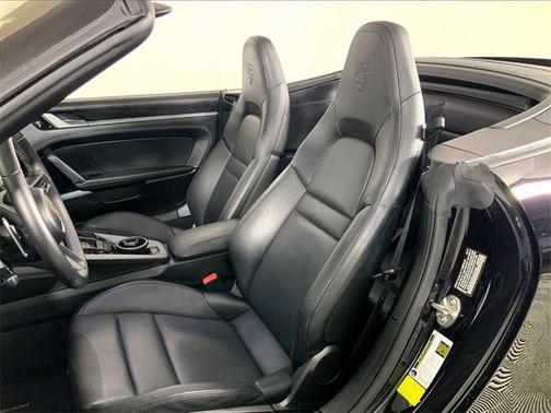 2020 Porsche 911 Carrera 4S Cabriolet