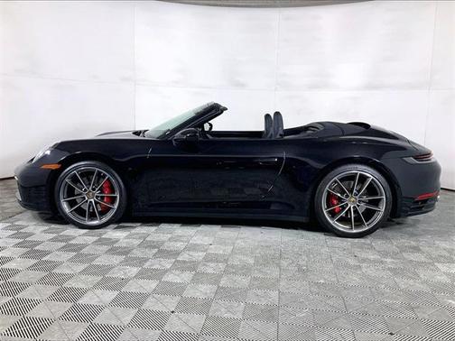 2020 Porsche 911 Carrera 4S Cabriolet