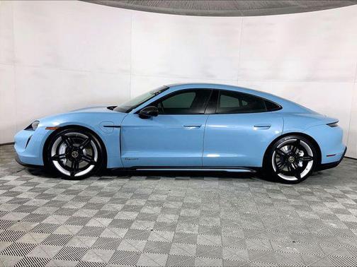 2022 Porsche Taycan 