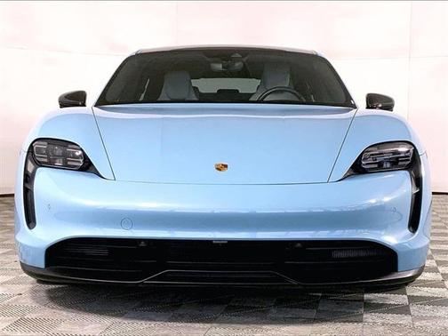 2022 Porsche Taycan 