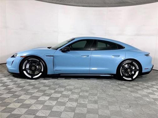 2022 Porsche Taycan 