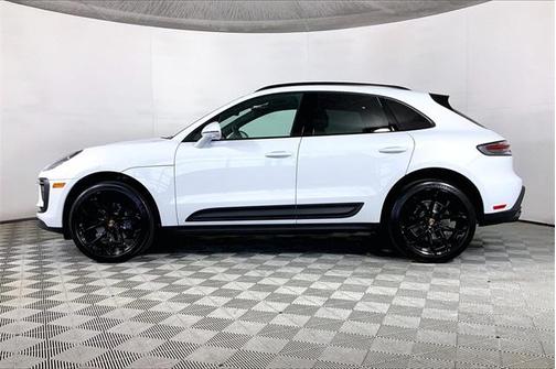 2022 Porsche Macan