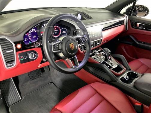 2022 Porsche Cayenne Platinum Edition