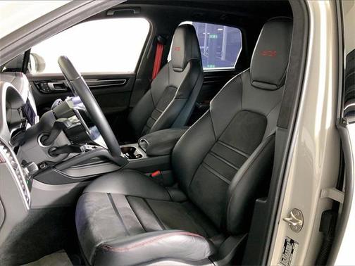 2022 Porsche Cayenne GTS