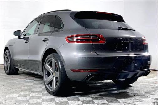 2015 Porsche Macan Turbo