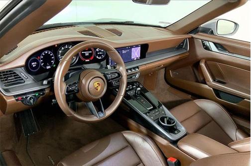 2021 Porsche 911 Carrera