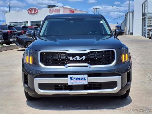 Gray 2024 Kia Telluride LX