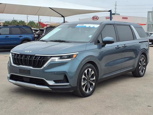 2023 Kia Carnival EX