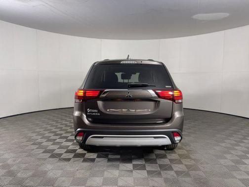 2020 Mitsubishi Outlander SE