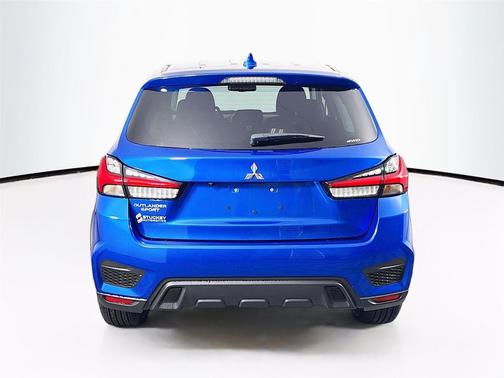 Octane Blue Metallic 2026 Mitsubishi Outlander Sport 2.0 ES